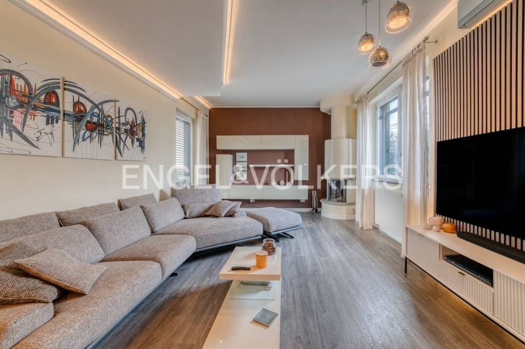 casa indipendente in vendita a Parabiago