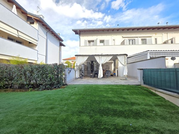 casa indipendente in vendita a Parabiago