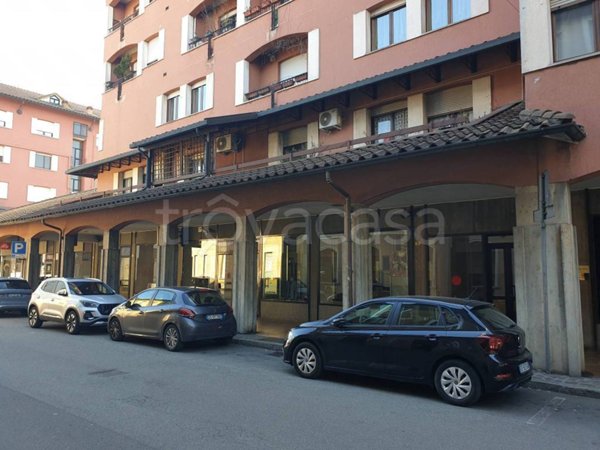 negozio in vendita a Parabiago