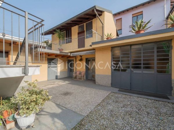 casa indipendente in vendita a Parabiago