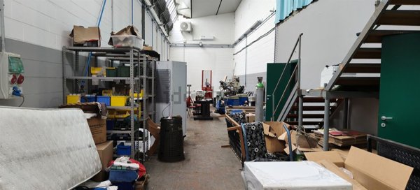 capannone in vendita a Parabiago