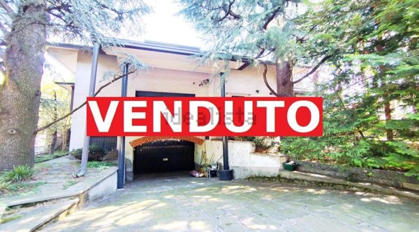 casa indipendente in vendita a Parabiago