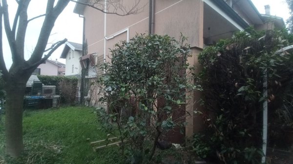 casa indipendente in vendita a Parabiago