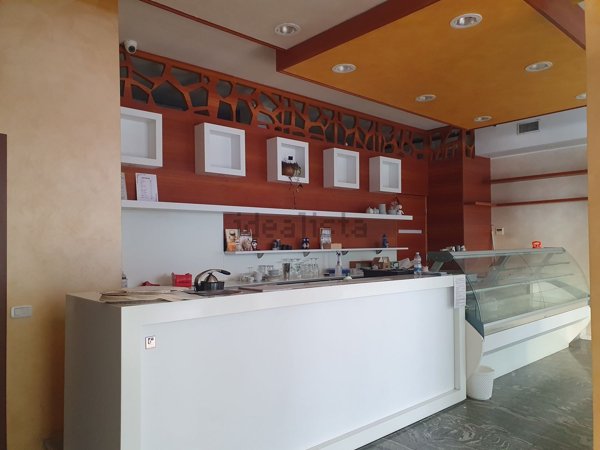 locale commerciale in vendita a Parabiago