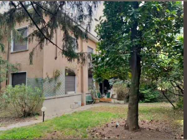 casa indipendente in vendita a Parabiago