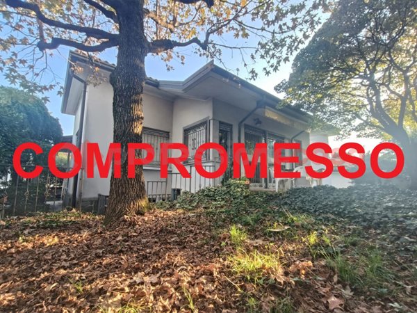 casa indipendente in vendita a Parabiago