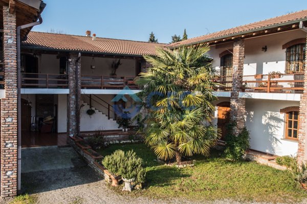 casa indipendente in vendita a Parabiago