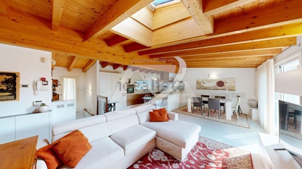 casa indipendente in vendita a Parabiago