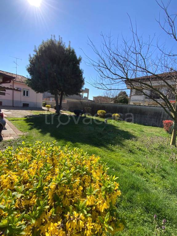 casa indipendente in vendita a Parabiago
