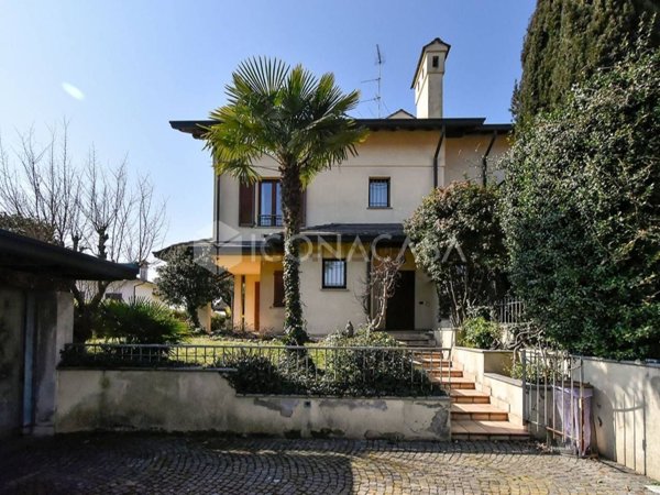 casa indipendente in vendita a Parabiago
