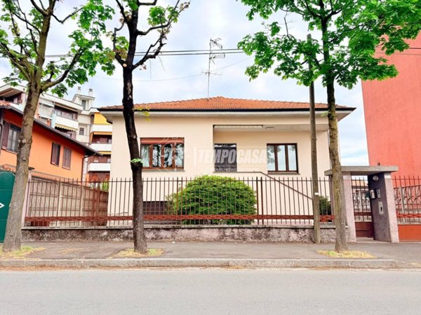 casa indipendente in vendita a Parabiago