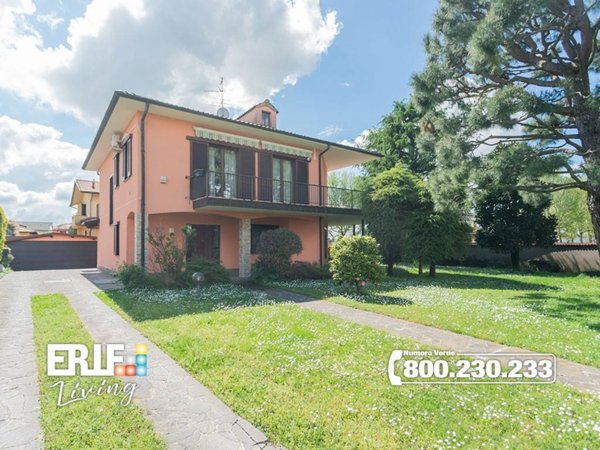 casa indipendente in vendita a Parabiago
