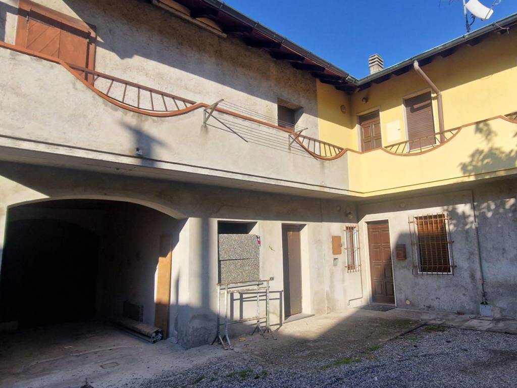 casa indipendente in vendita a Parabiago
