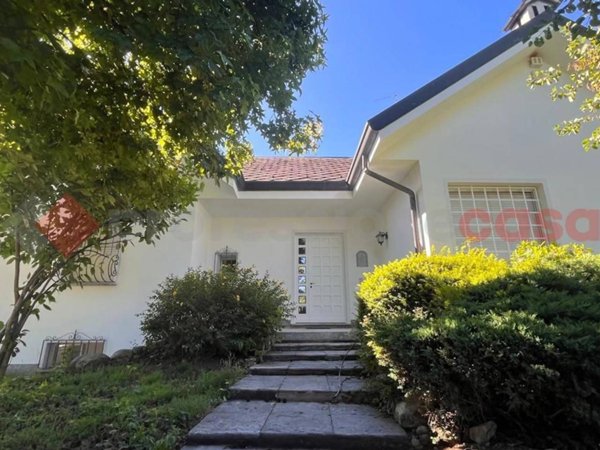 casa indipendente in vendita a Parabiago