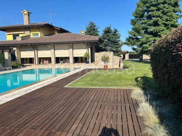 casa indipendente in vendita a Parabiago
