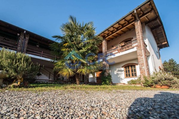 casa indipendente in vendita a Parabiago