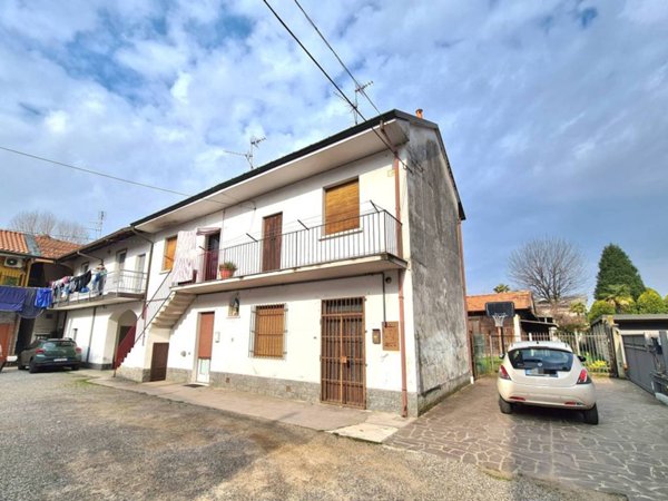casa indipendente in vendita a Parabiago