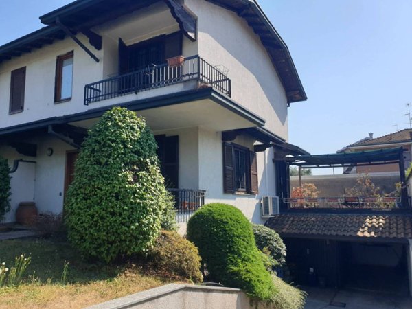 casa indipendente in vendita a Parabiago