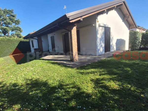 casa indipendente in vendita a Parabiago