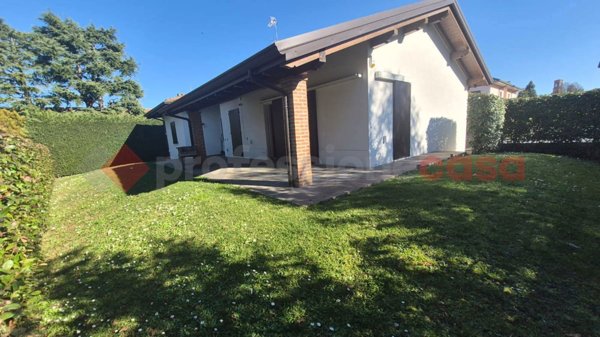 casa indipendente in vendita a Parabiago