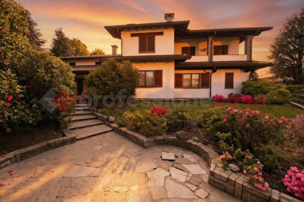 casa indipendente in vendita a Parabiago