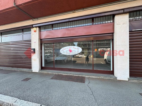 negozio in vendita a Parabiago
