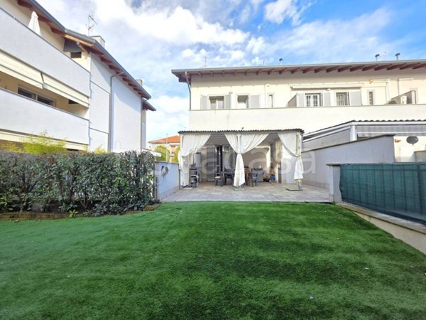 casa indipendente in vendita a Parabiago