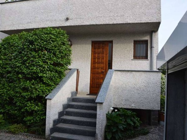 casa indipendente in vendita a Parabiago