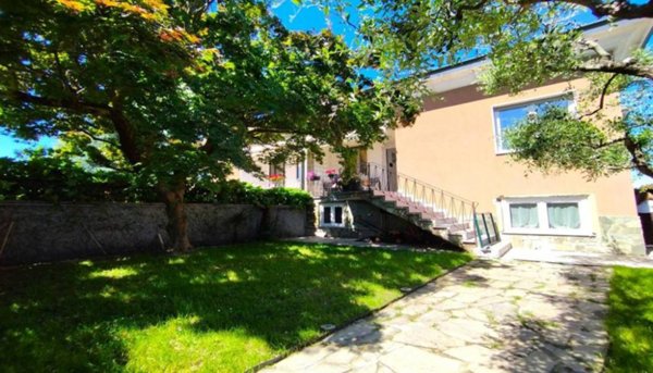 casa indipendente in vendita a Parabiago