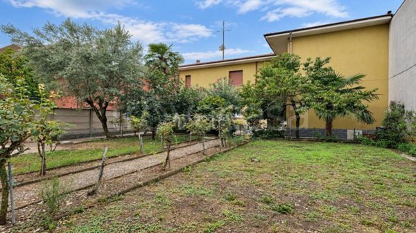 casa indipendente in vendita a Parabiago