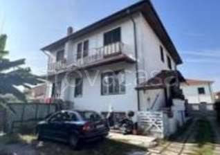 casa indipendente in vendita a Parabiago