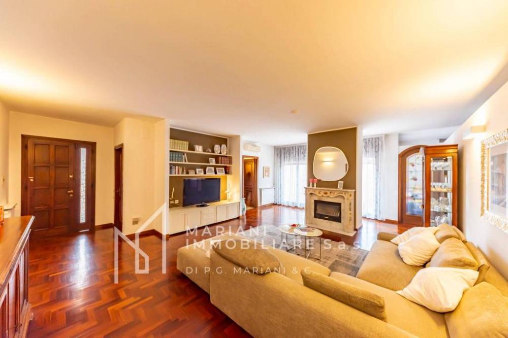 casa indipendente in vendita a Parabiago