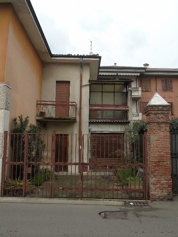casa indipendente in vendita a Paullo in zona Paullo Centro