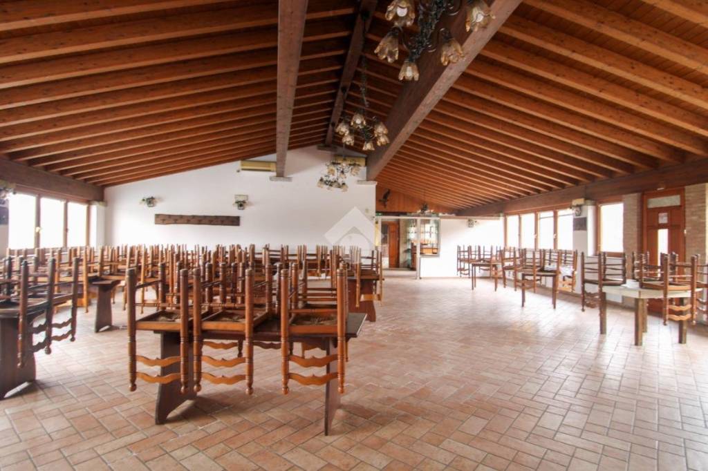 negozio in vendita a Paullo
