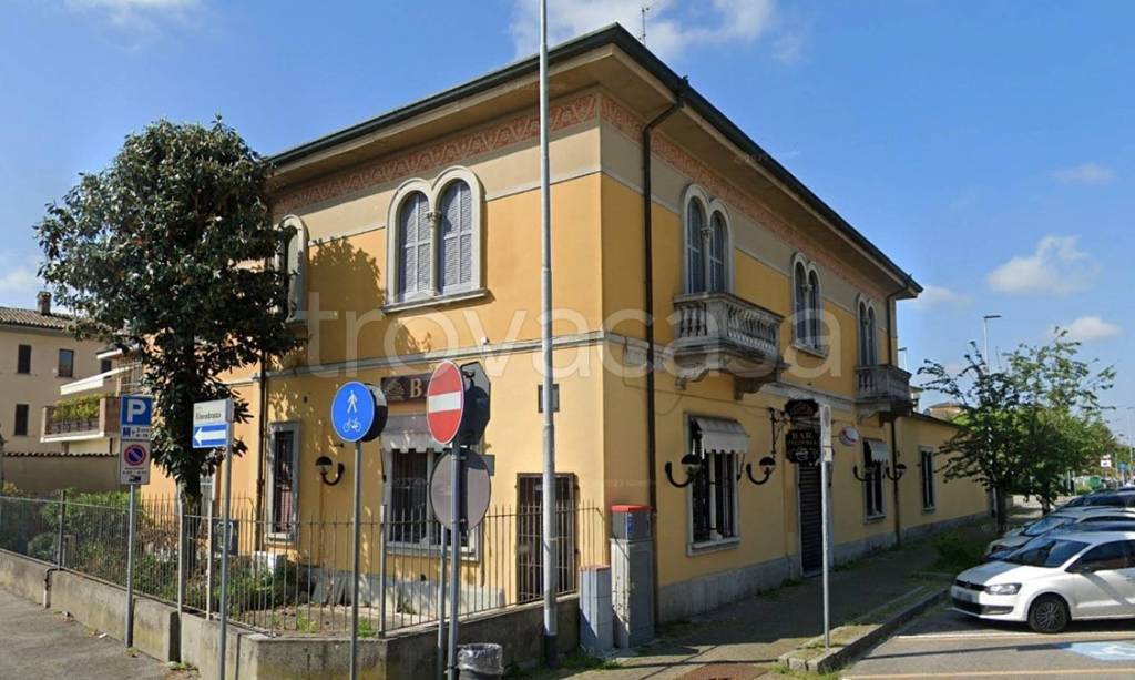 negozio in vendita a Paullo