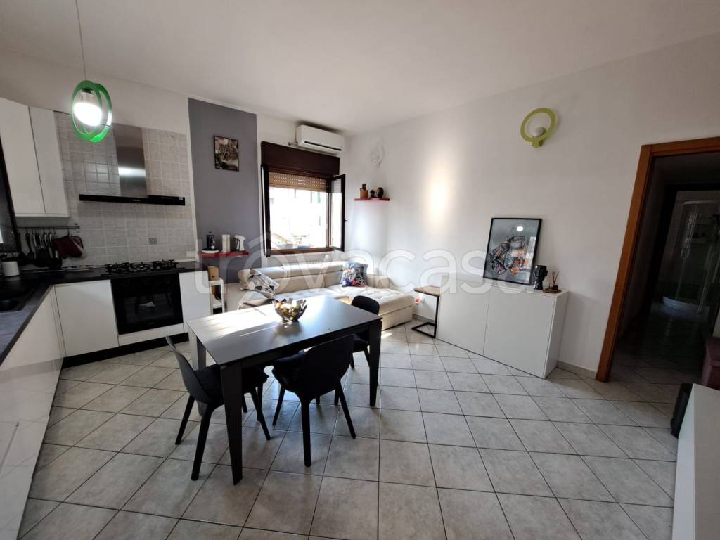 appartamento in vendita a Paullo in zona Paullo Centro