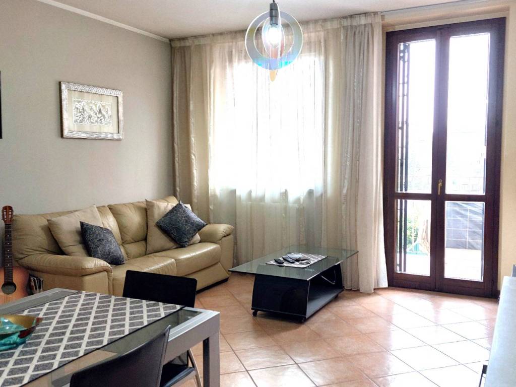 appartamento in vendita a Paullo in zona Paullo Centro