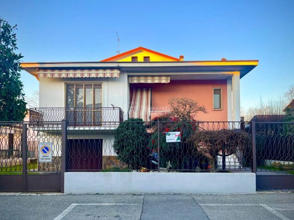 casa indipendente in vendita a Paullo