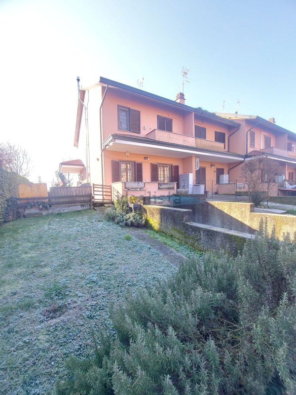 casa indipendente in vendita a Paullo