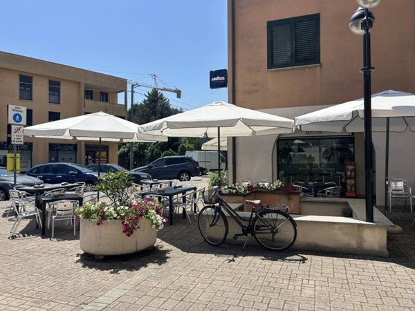 negozio in vendita a Paullo
