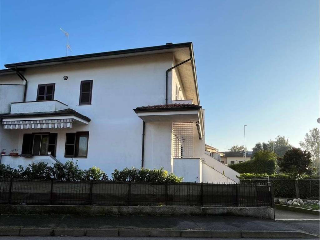 casa indipendente in vendita a Paullo