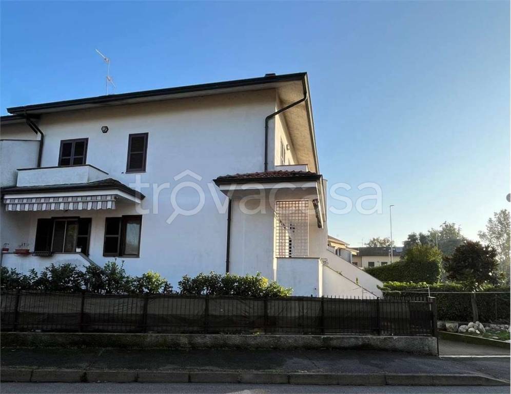 casa indipendente in vendita a Paullo