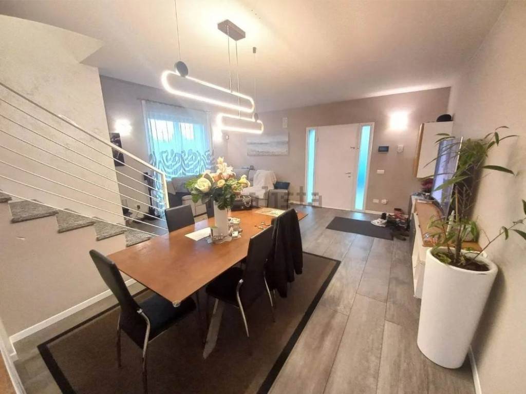 casa indipendente in vendita a Paullo in zona Paullo Centro