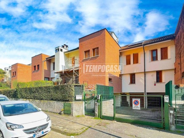 casa indipendente in vendita a Paullo