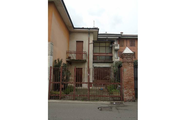 casa indipendente in vendita a Paullo in zona Paullo Centro