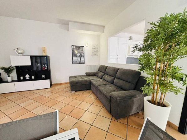 casa indipendente in vendita a Paullo in zona Paullo Centro