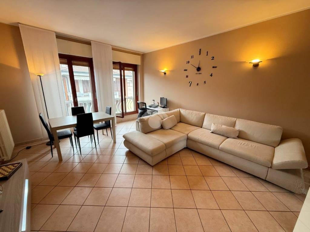 appartamento in vendita a Paullo in zona Paullo Centro