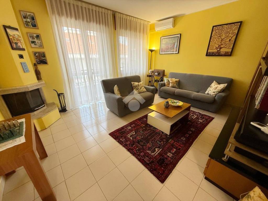 appartamento in vendita a Paullo in zona Paullo Centro