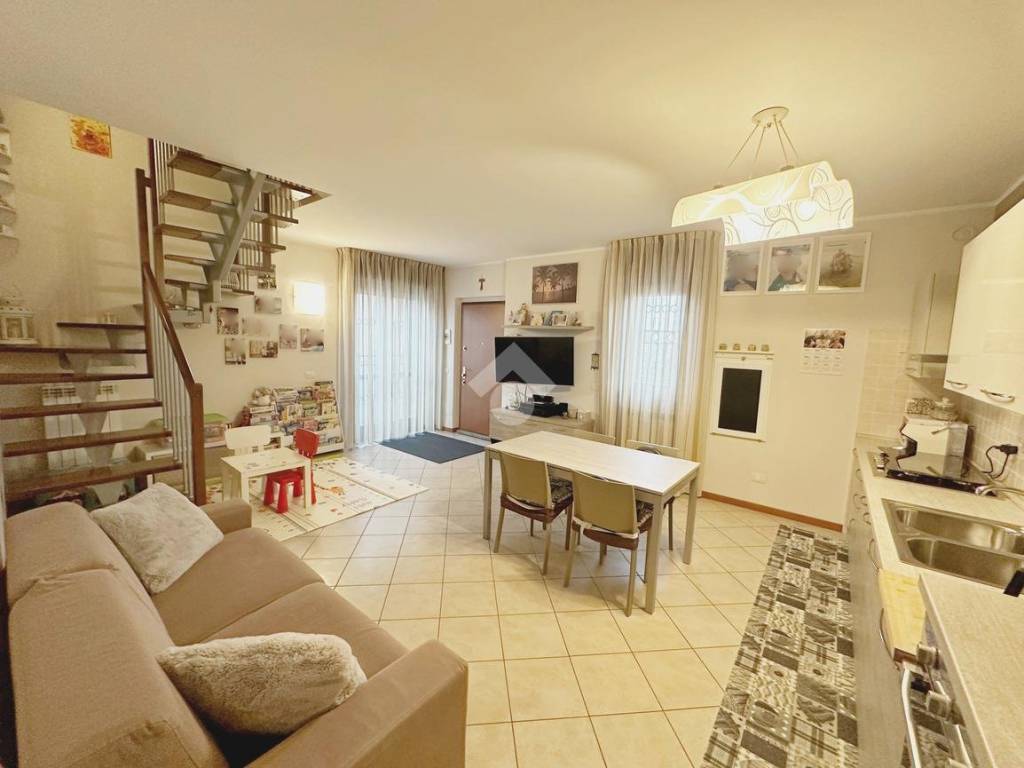 appartamento in vendita a Paullo in zona Paullo Centro