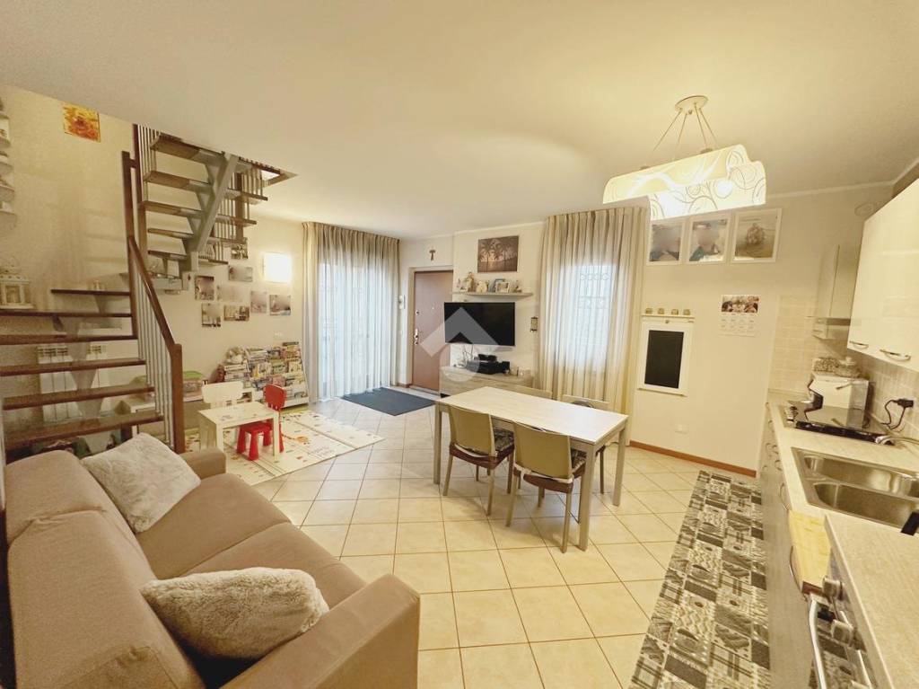 appartamento in vendita a Paullo in zona Paullo Centro